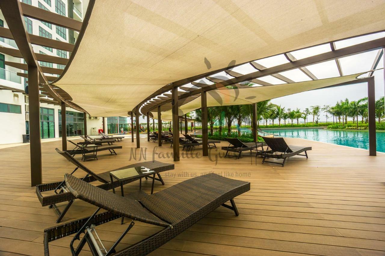Nn Famille Guest House Pasir Gudang Buitenkant foto